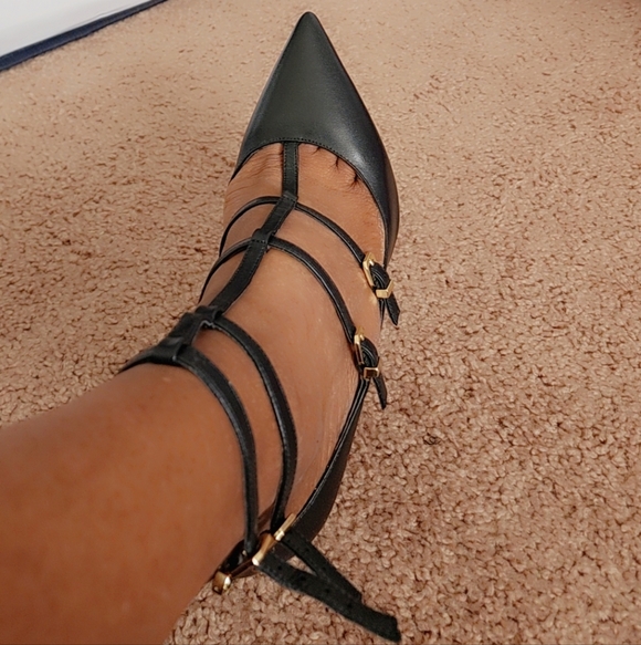 Elegant Black Strappy Heels - Picture 2 of 6